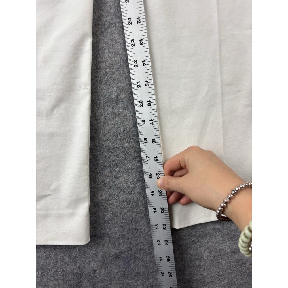 Boden Cropped White Straight Leg Chino Pants Sz 4P Petite Minimalist Coastal SEE - Picture 2 of 8